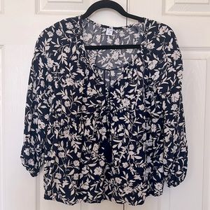 Old Navy Womens Floral Blouse in Navy and Off White